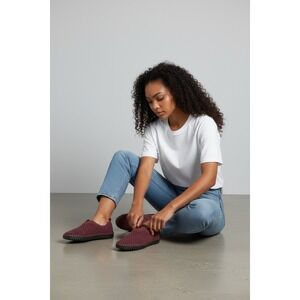 Ilse Jacobsen Hornbaek Burgundy Perforated Slip On Shoes Womens‎ Size 41